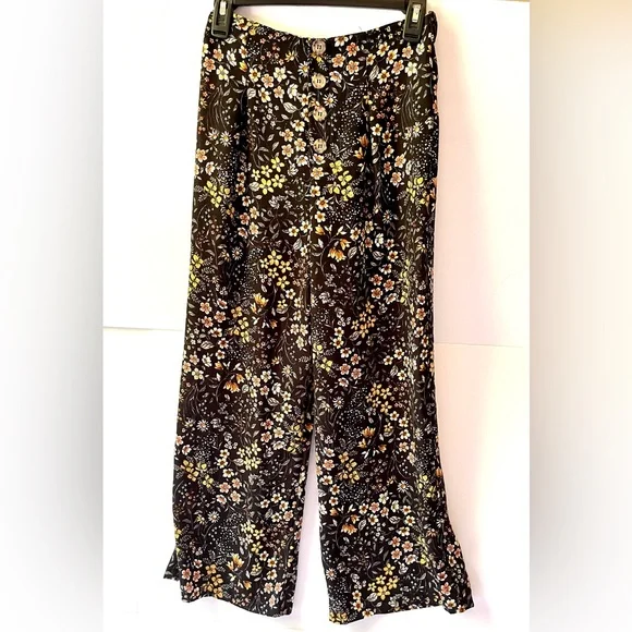 Live to be Spoiled Two Piece Set - Picture 6 of 11